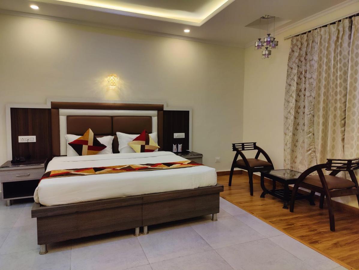 Hotel Mandi Heights - A Unit Of Neelkanth Hospitality Exterior photo